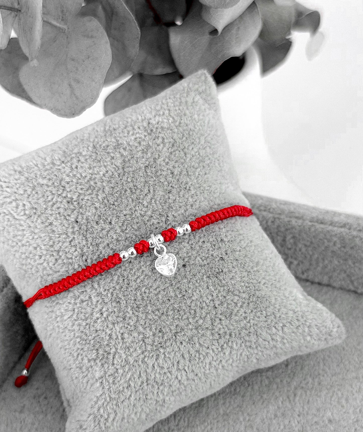 Pulsera Roja Punto de Luz Cristales Corazón