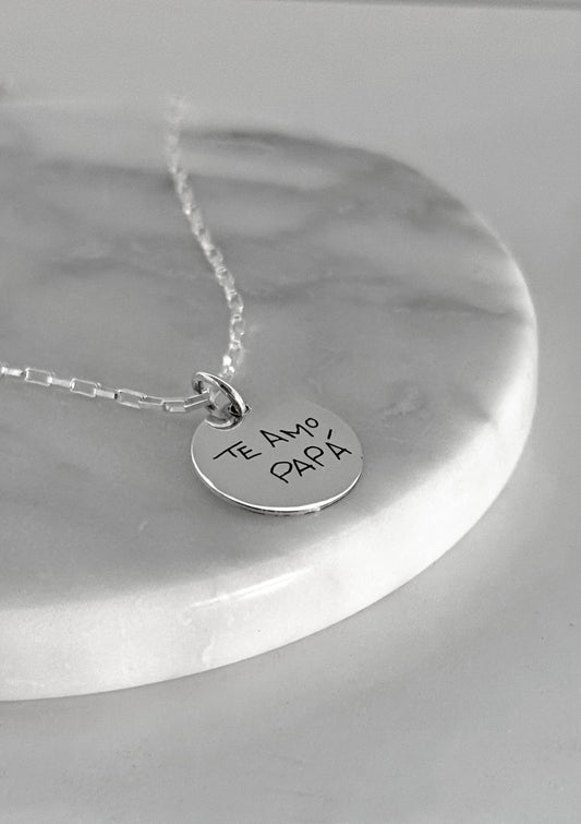 Collar Placa grabado texto a mano