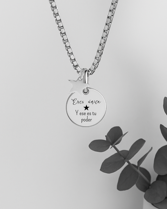 Collar "Eres única, y ese es tu poder"